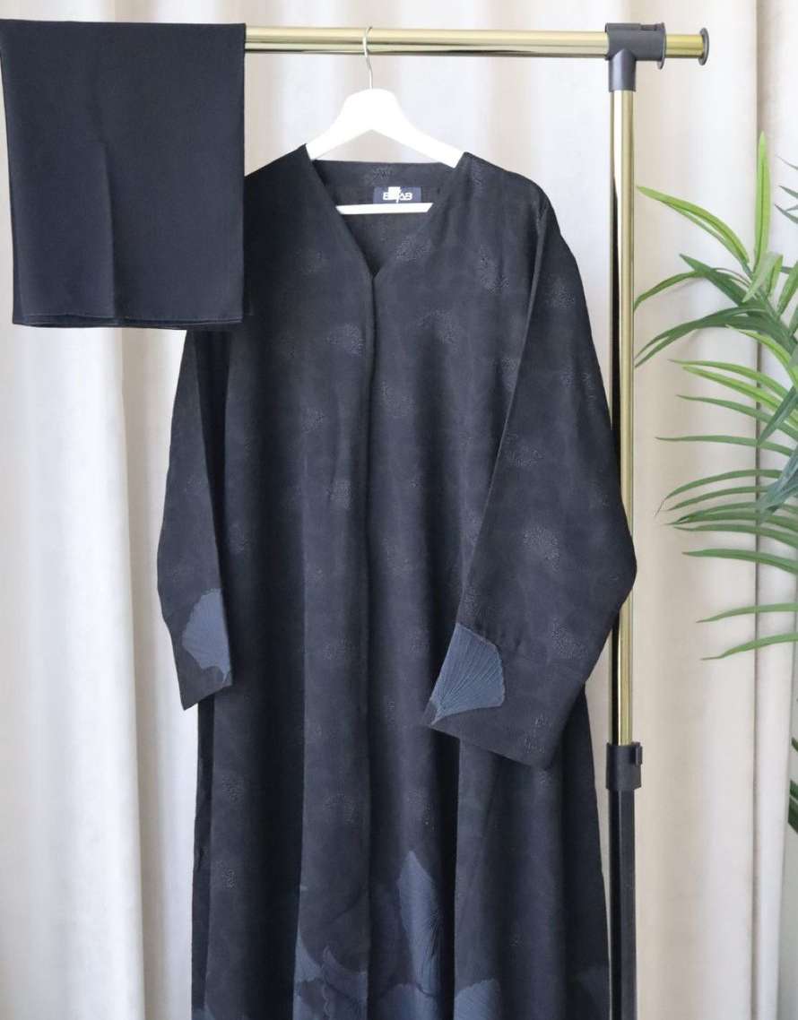 Naqsh — Black jacquard abaya