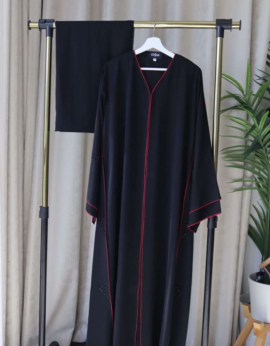 Yaqut — Black & ruby abaya